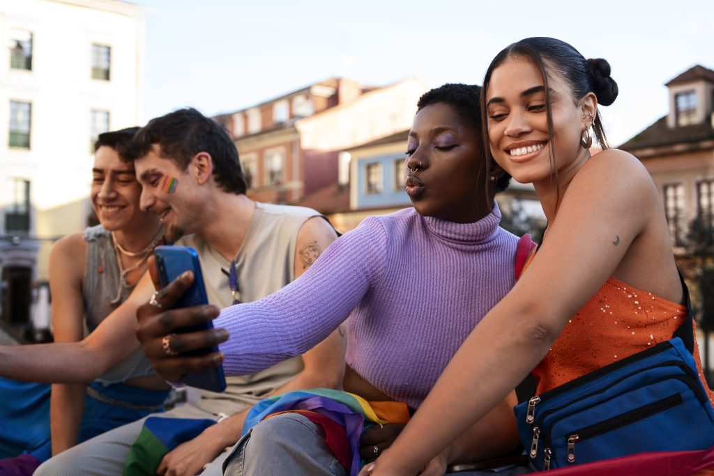 ¿POR QUÉ TODOS TUS AMIGOS SON DEL COLECTIVO?